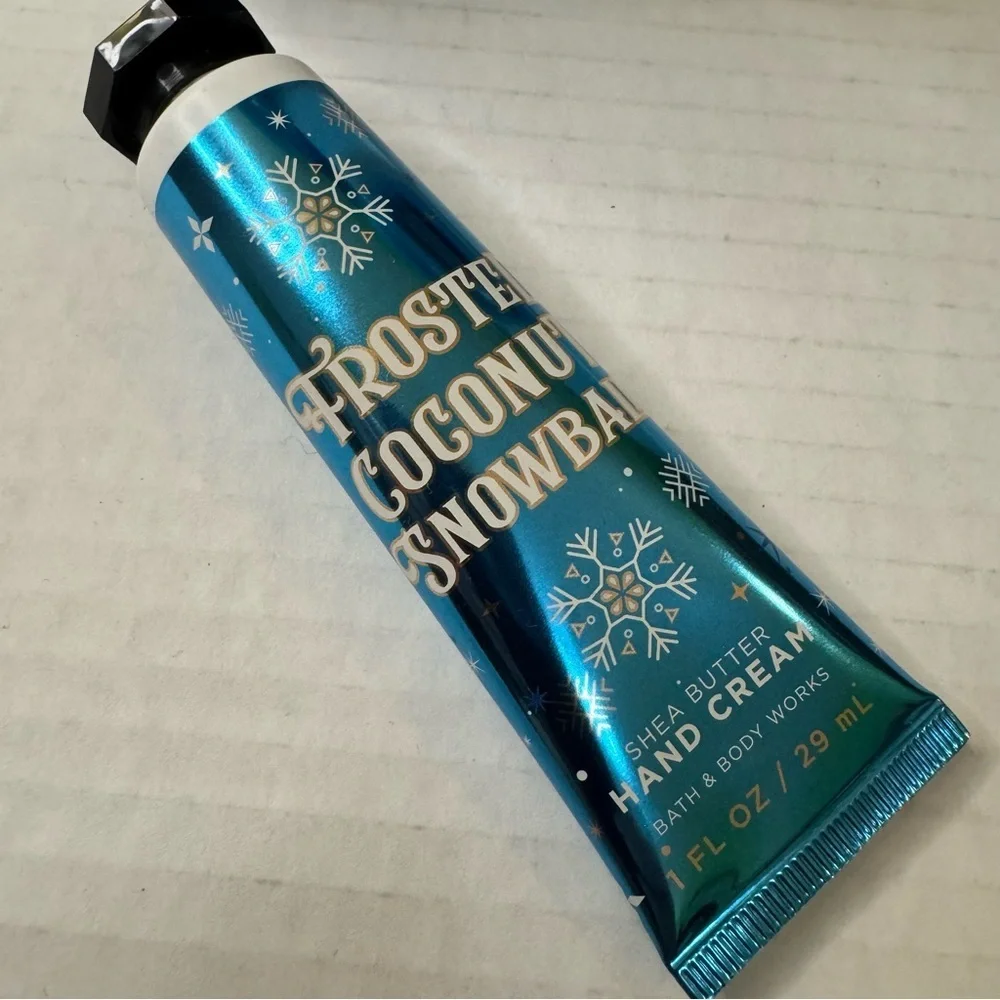 BATH AND BODY WORKS FROSTED COCONUT SNOWBALL BODY LOTION LOT OF 3 Mini/travel